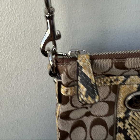 Coach Sutton 43976 Signature Python Swingpack Crossbody Khaki Natural Silver - Picture 7 of 9